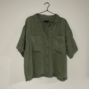 Banana Republic green boxy crop SIZE L